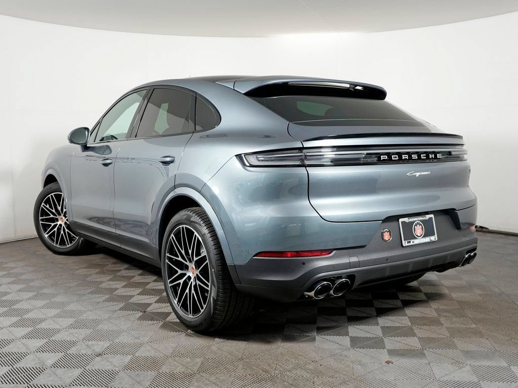 Certified 2026 Porsche Cayenne Coupe AWD/4WD image 3