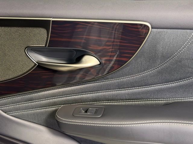 Used 2024 Lexus LS 500 w/ Interior Upgrade Package image 28