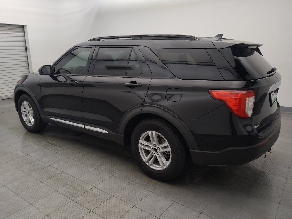 Used 2021 Ford Explorer XLT RWD image 3