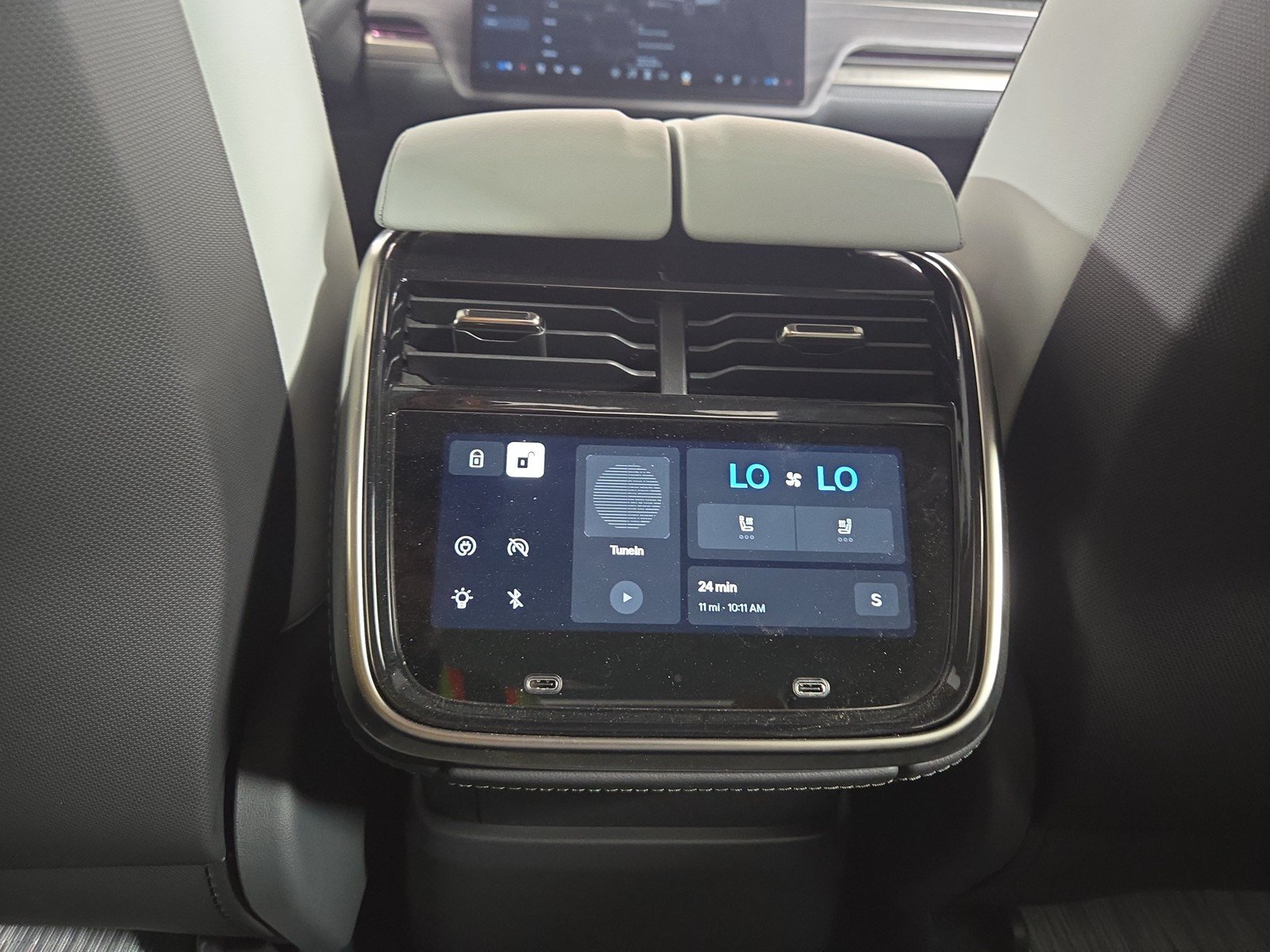 Used 2023 Rivian R1T Adventure AWD/4WD image 26