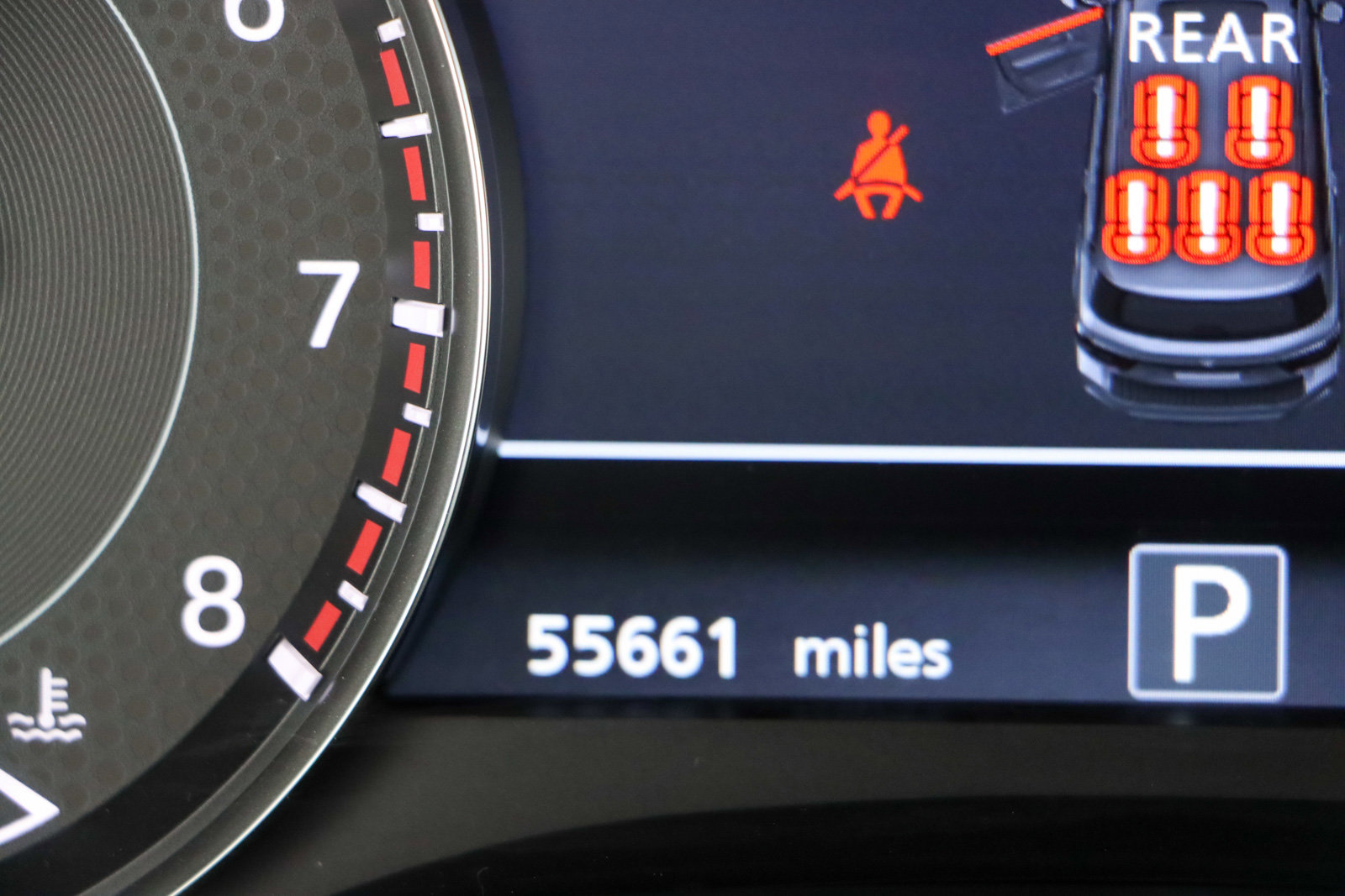 Used 2024 Nissan Armada SL w/ Captain's Chairs Package image 17