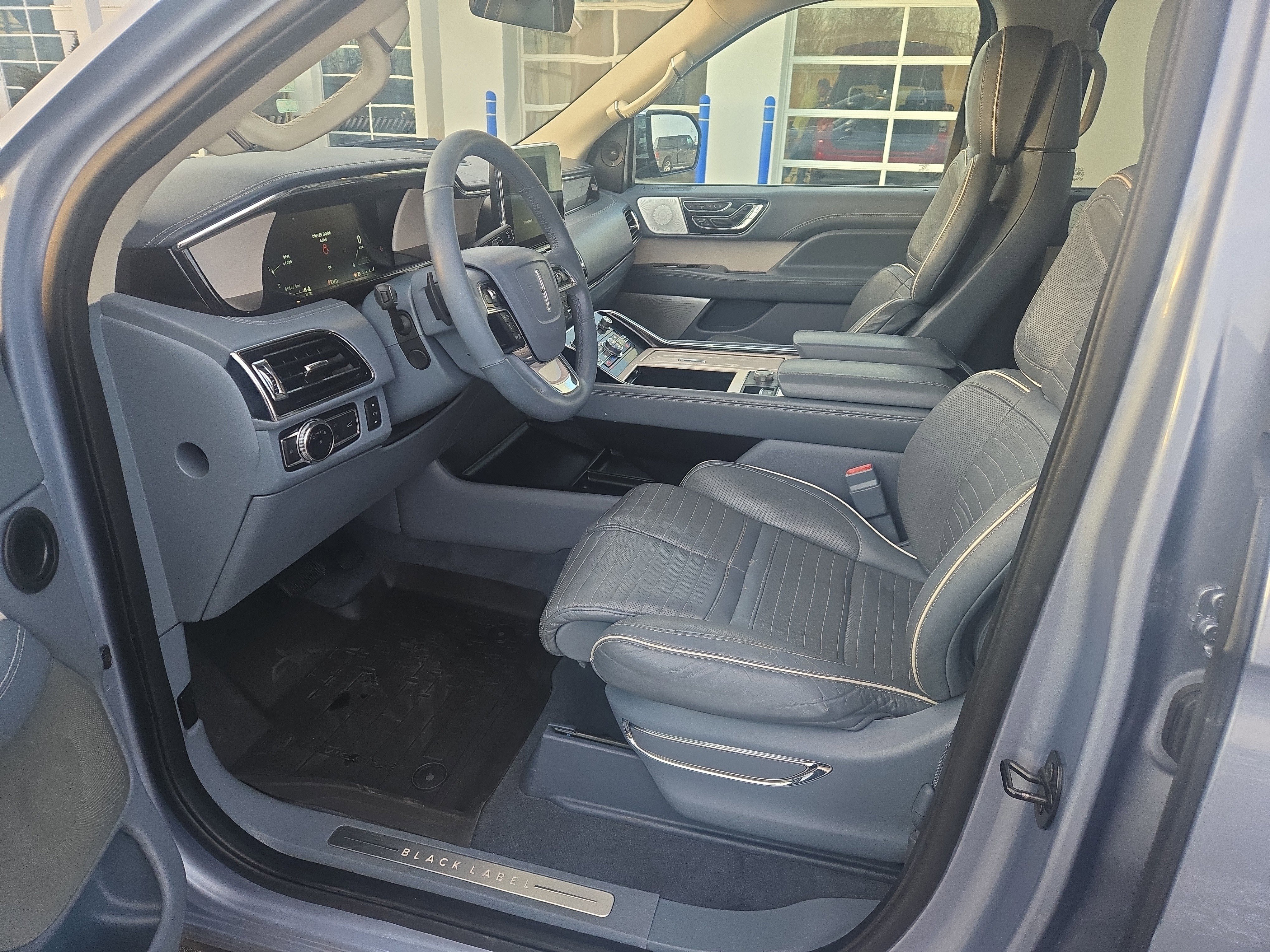 Used 2019 Lincoln Navigator Black Label w/ Cargo Package image 25