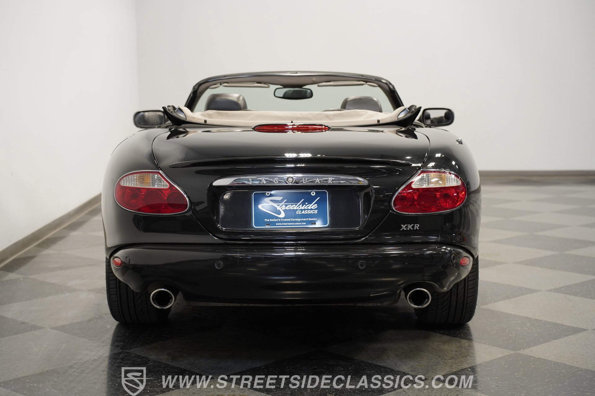 Used 2002 Jaguar XK8 Convertible image 10