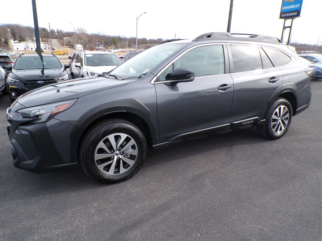 Used 2025 Subaru Outback Premium w/ Popular Package #1A image 2