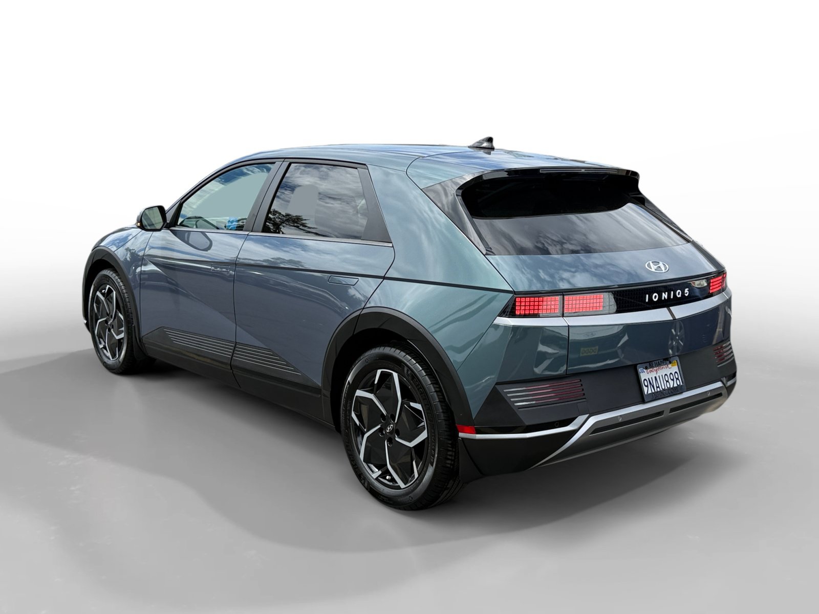 Certified 2024 Hyundai Ioniq 5 SE RWD image 3