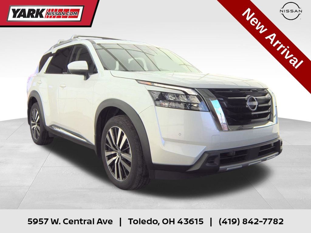 Certified 2025 Nissan Pathfinder Platinum