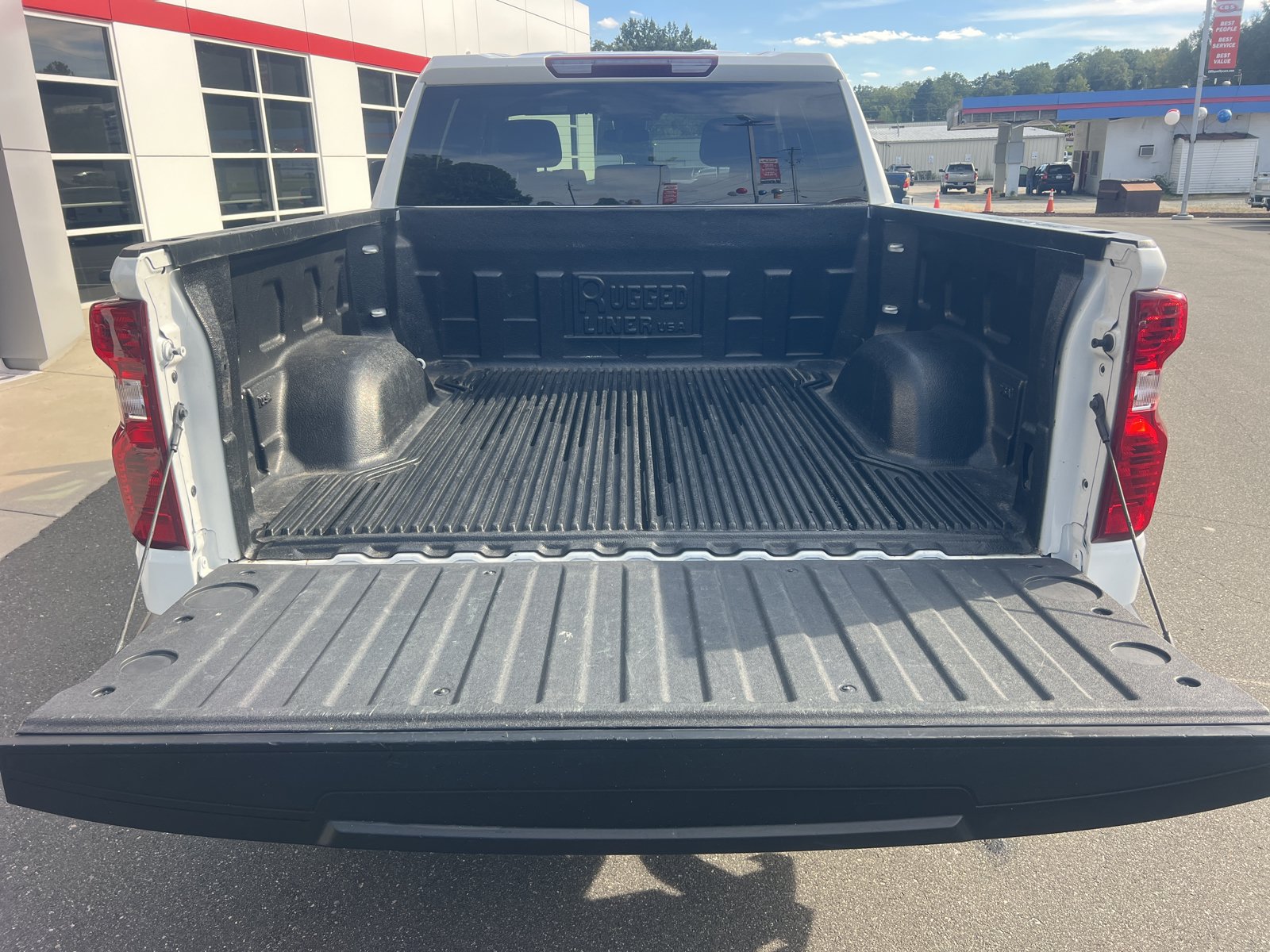 Used 2025 Chevrolet Silverado 1500 LT AWD/4WD image 8