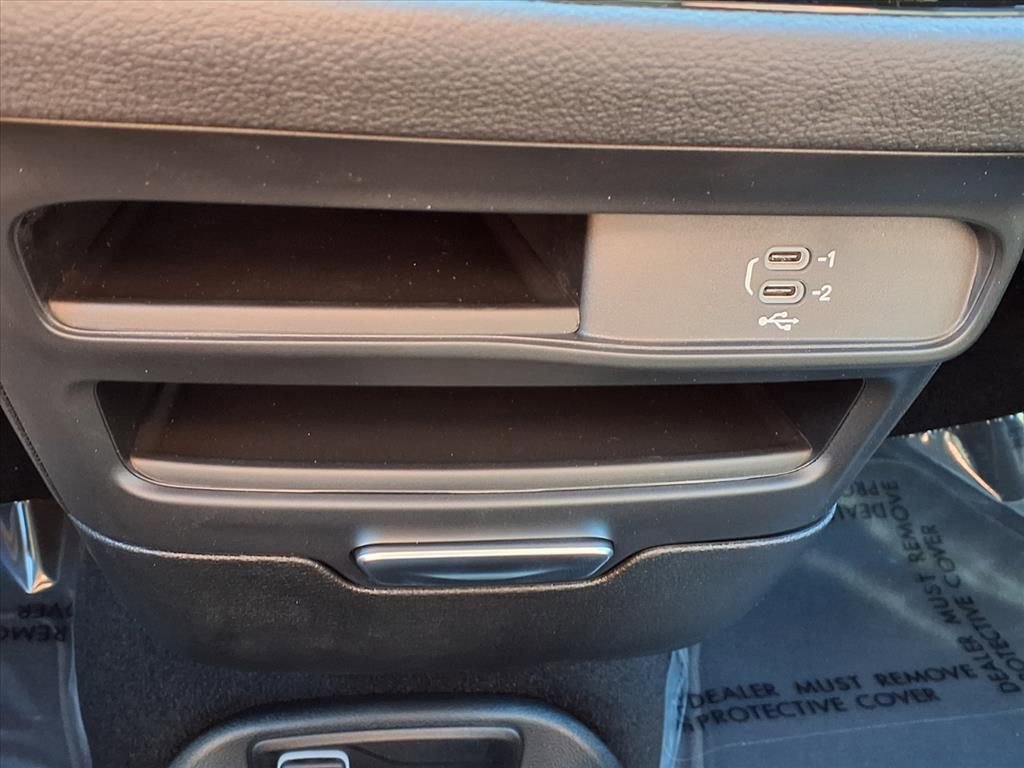 New 2026 Chrysler Pacifica Select image 11