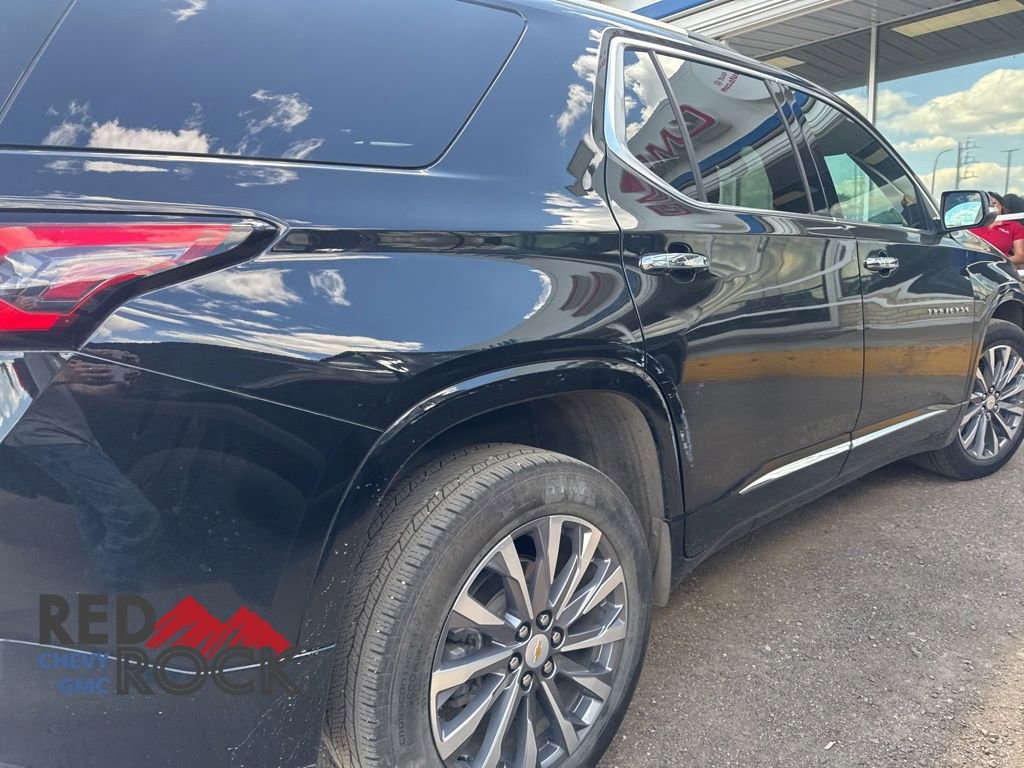 Used 2023 Chevrolet Traverse Premier w/ LPO, Floor Liner Package AWD/4WD image 6