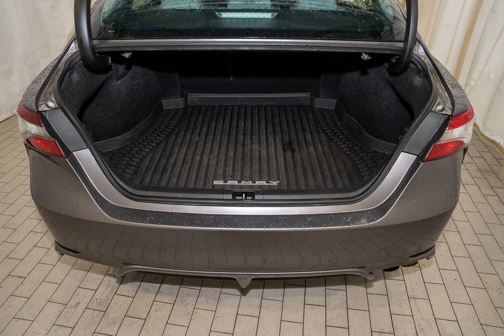 Used 2024 Toyota Camry SE image 5