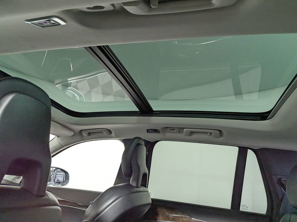 Used 2016 Volvo XC90 T6 Momentum w/ Momentum Plus Package image 14