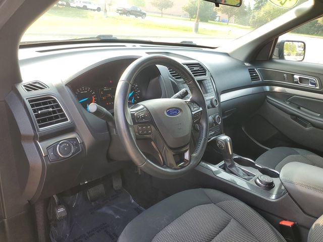 Used 2018 Ford Explorer XLT image 14