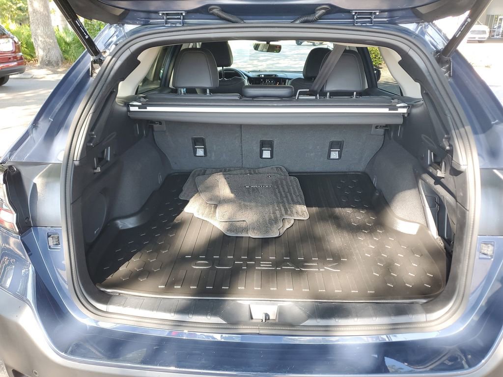 Used 2023 Subaru Outback Limited image 25