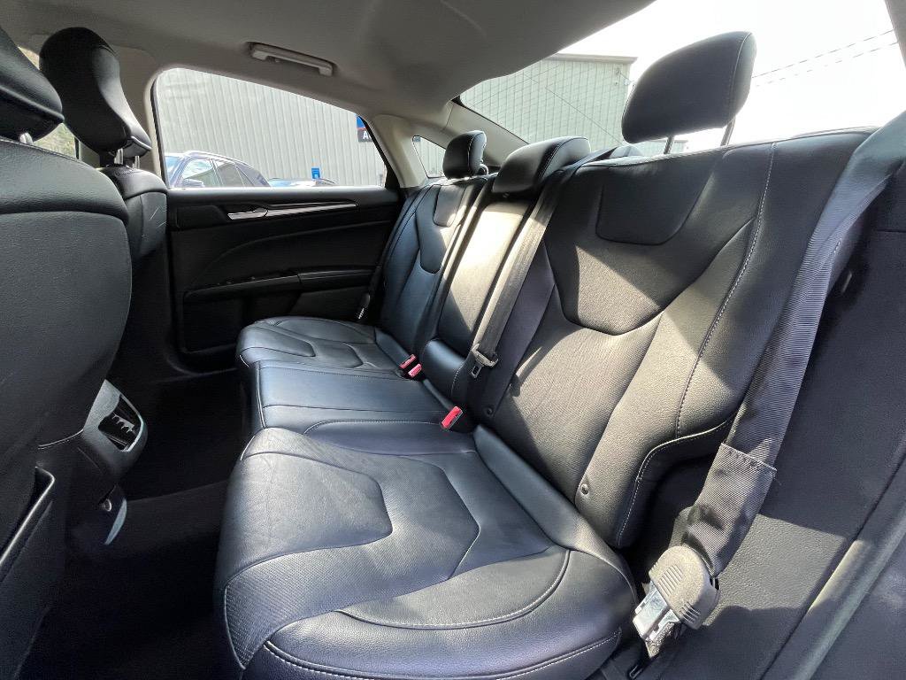 Used 2019 Ford Fusion Titanium AWD/4WD image 27