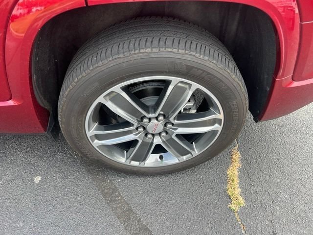 Certified 2019 GMC Acadia Denali w/ Technology Package FWD image 13