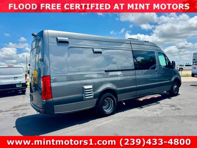 Used 2021 Mercedes-Benz Sprinter 4500 w/ Dashboard Charging Package image 22