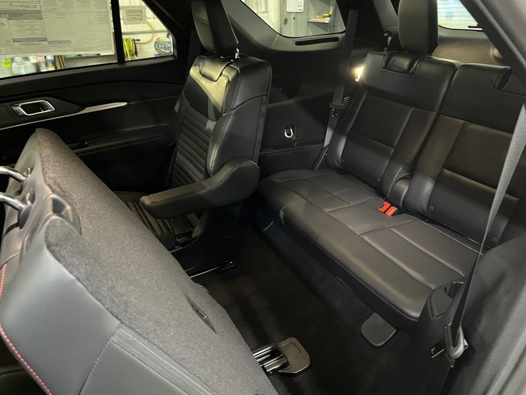 New 2025 Ford Explorer ST-Line image 34