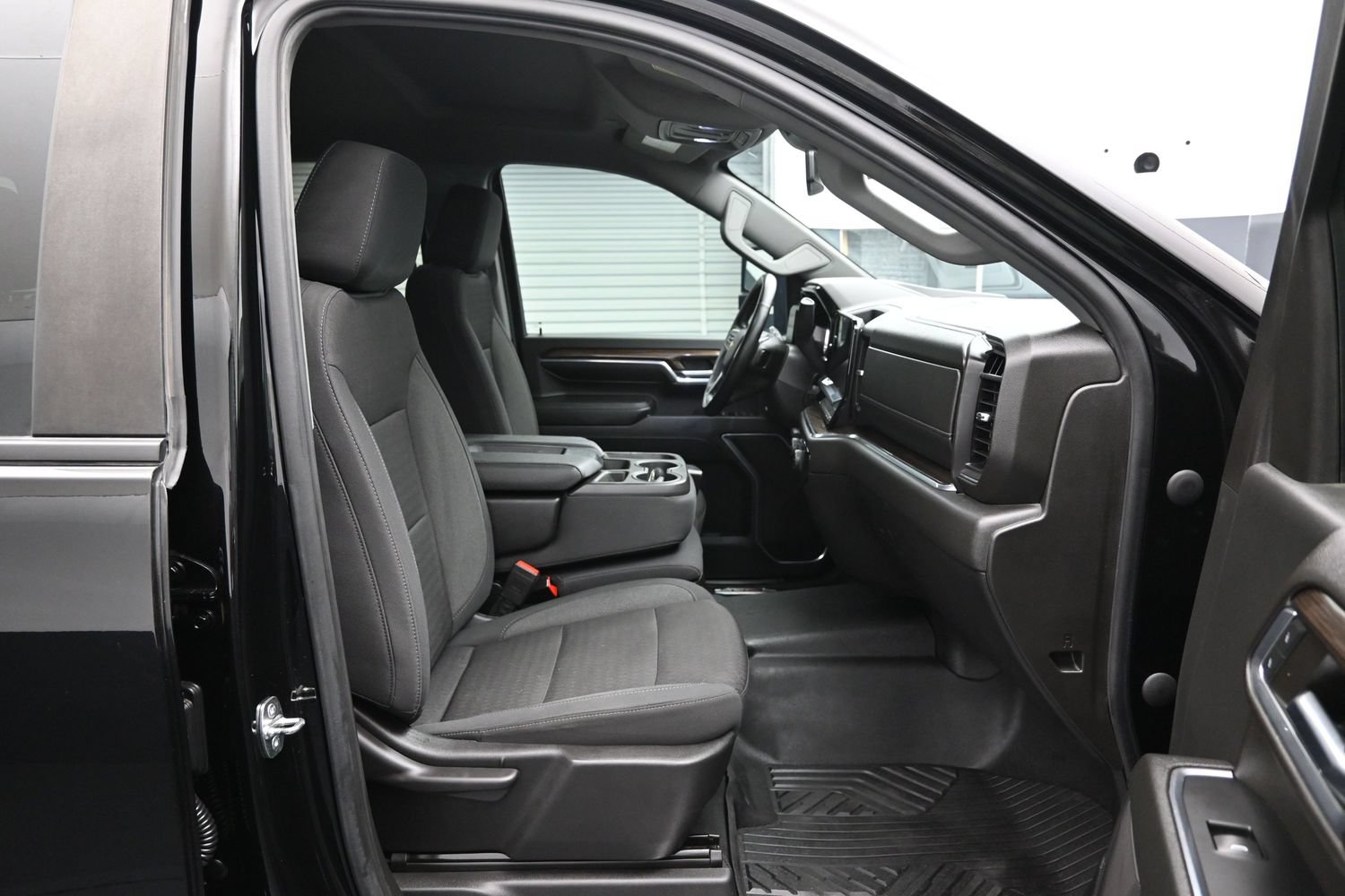 Used 2024 Chevrolet Silverado 2500 LT AWD/4WD image 13