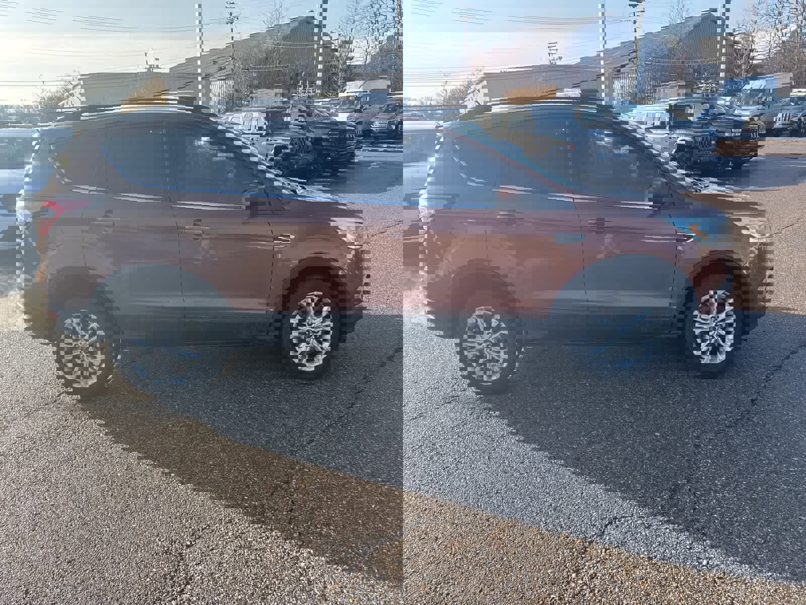 Used 2017 Ford Escape SE w/ Equipment Group 201A image 11