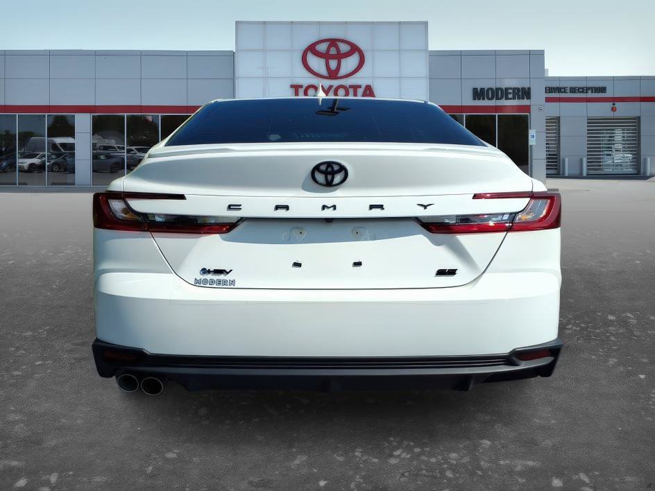 Used 2026 Toyota Camry SE FWD image 4