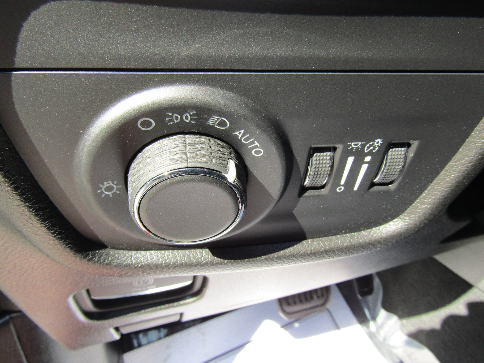 Used 2024 Jeep Grand Cherokee Altitude AWD/4WD image 22