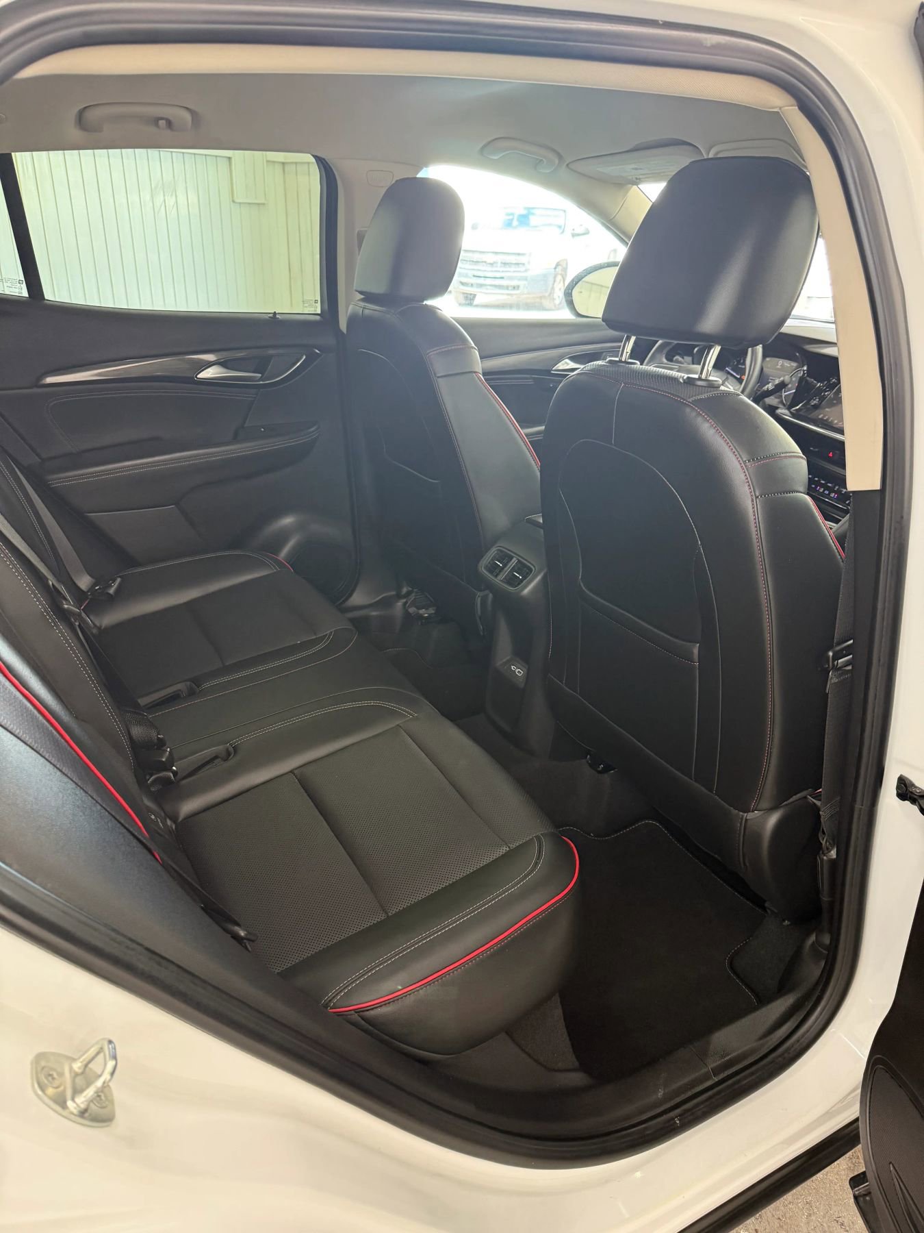 Used 2022 Buick Envision Essence w/ Sport Touring Package image 11