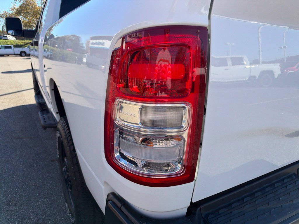 Used 2024 RAM 3500 Tradesman AWD/4WD image 32