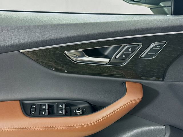 Used 2021 Audi Q7 3.0T Prestige w/ Prestige Package image 18