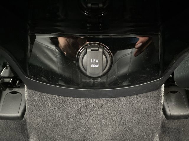 Certified 2025 Kia Sorento SX image 38