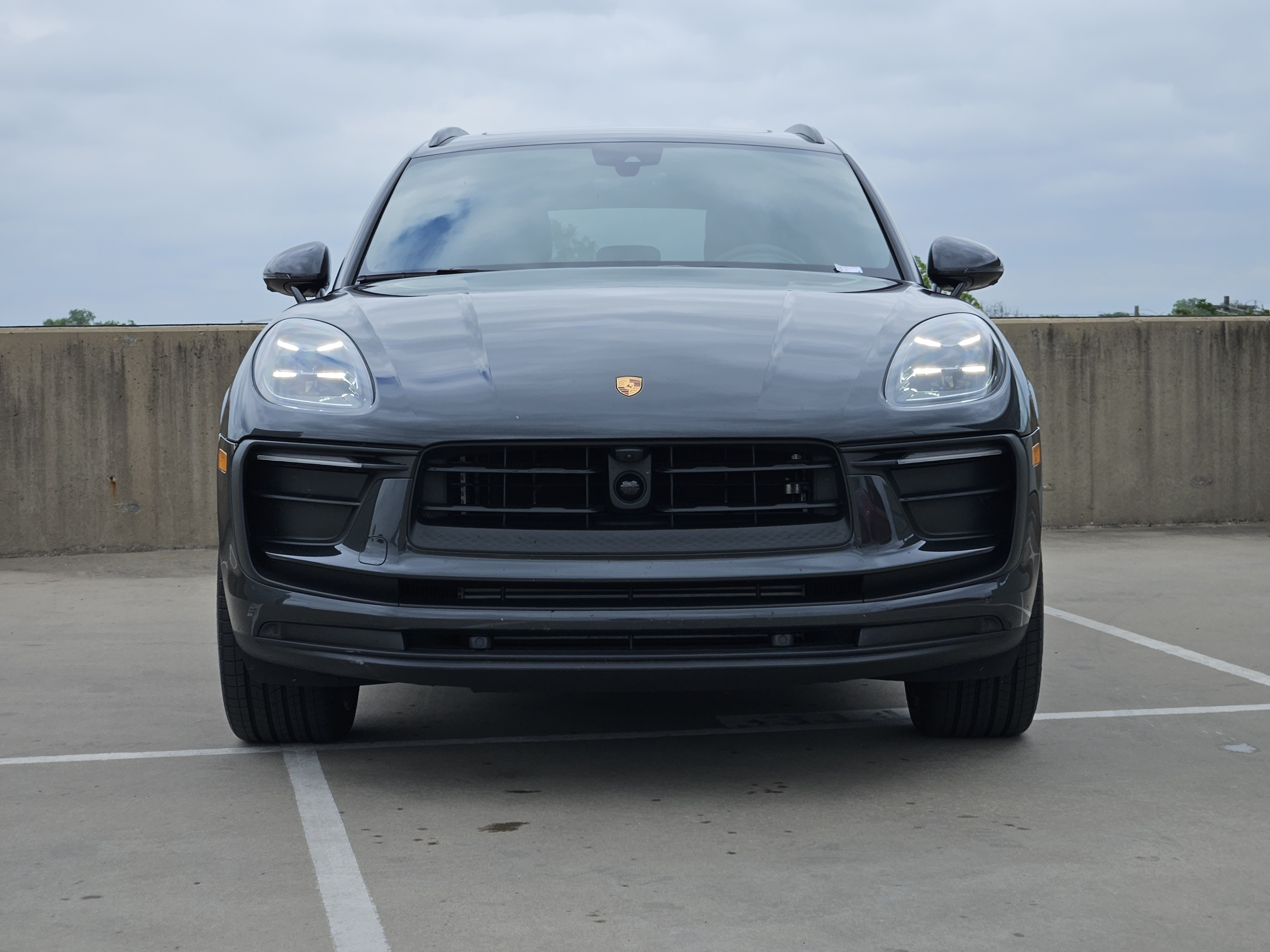 Certified 2026 Porsche Macan AWD/4WD image 11