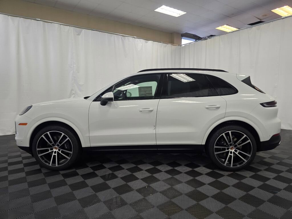 New 2026 Porsche Cayenne image 2