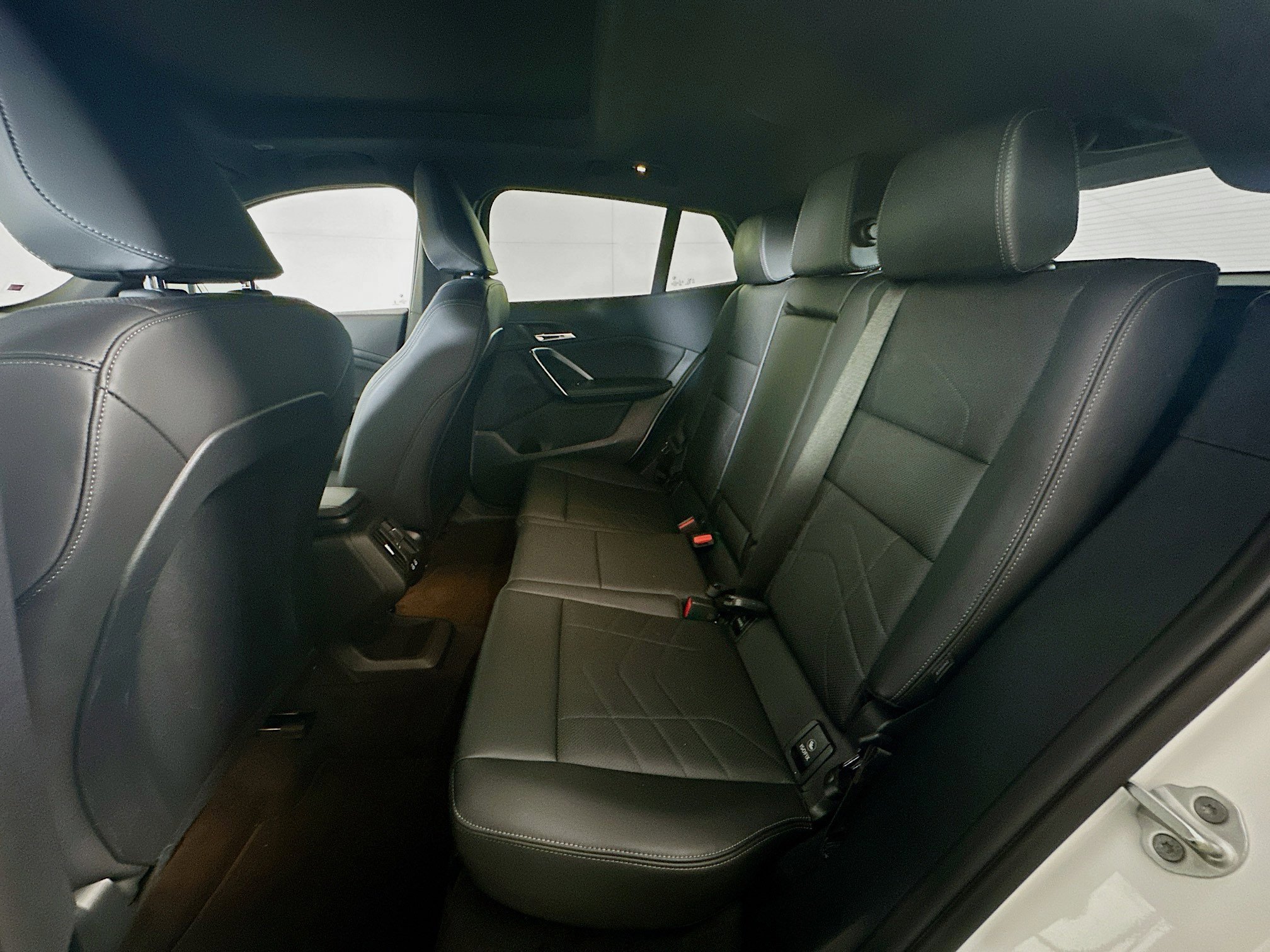 Used 2025 BMW X2 xDrive28i image 30