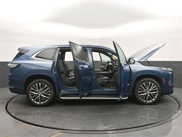 Certified 2025 Buick Enclave Avenir w/ Super Cruise Package image 59