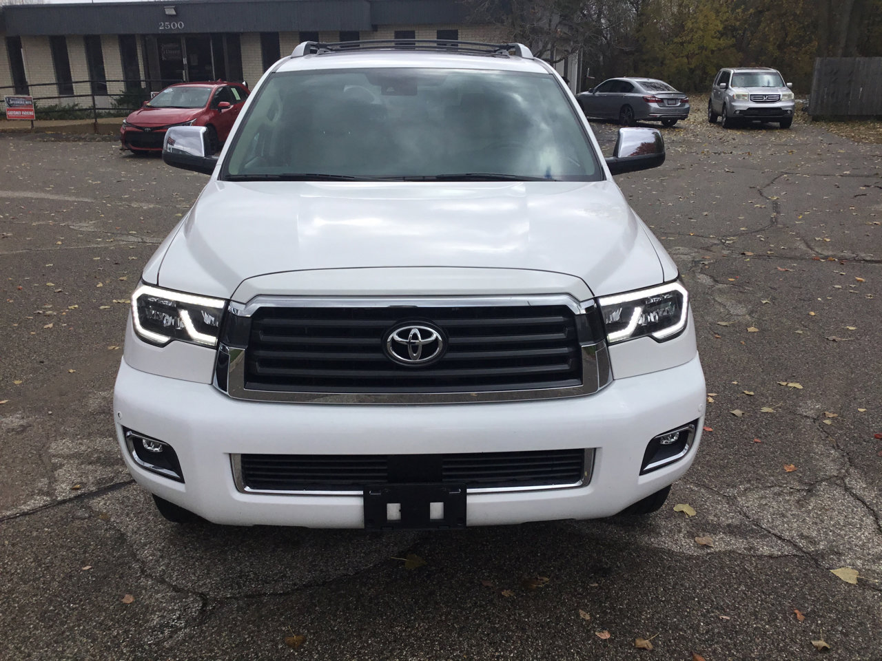 Used 2019 Toyota Sequoia Limited w/ Safety & Convenience Package image 2