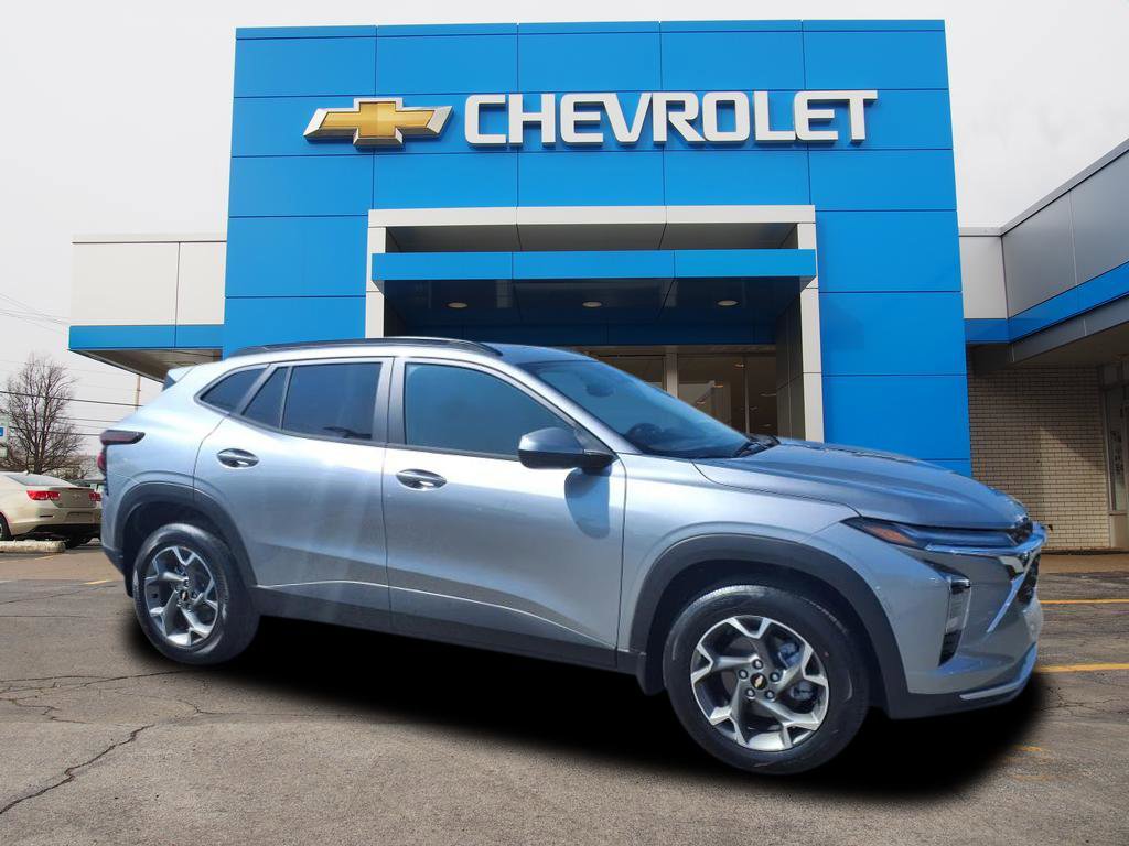 New 2025 Chevrolet Trax LT w/ LT Convenience Package image 2