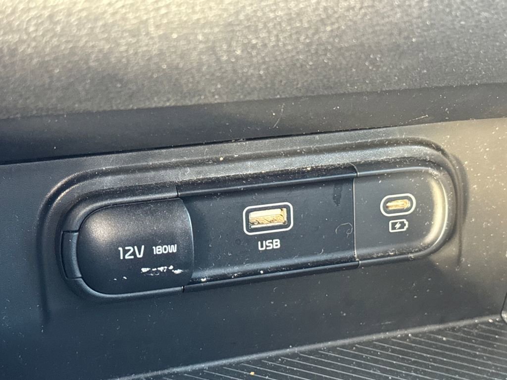 Used 2024 Kia Sportage LX image 27