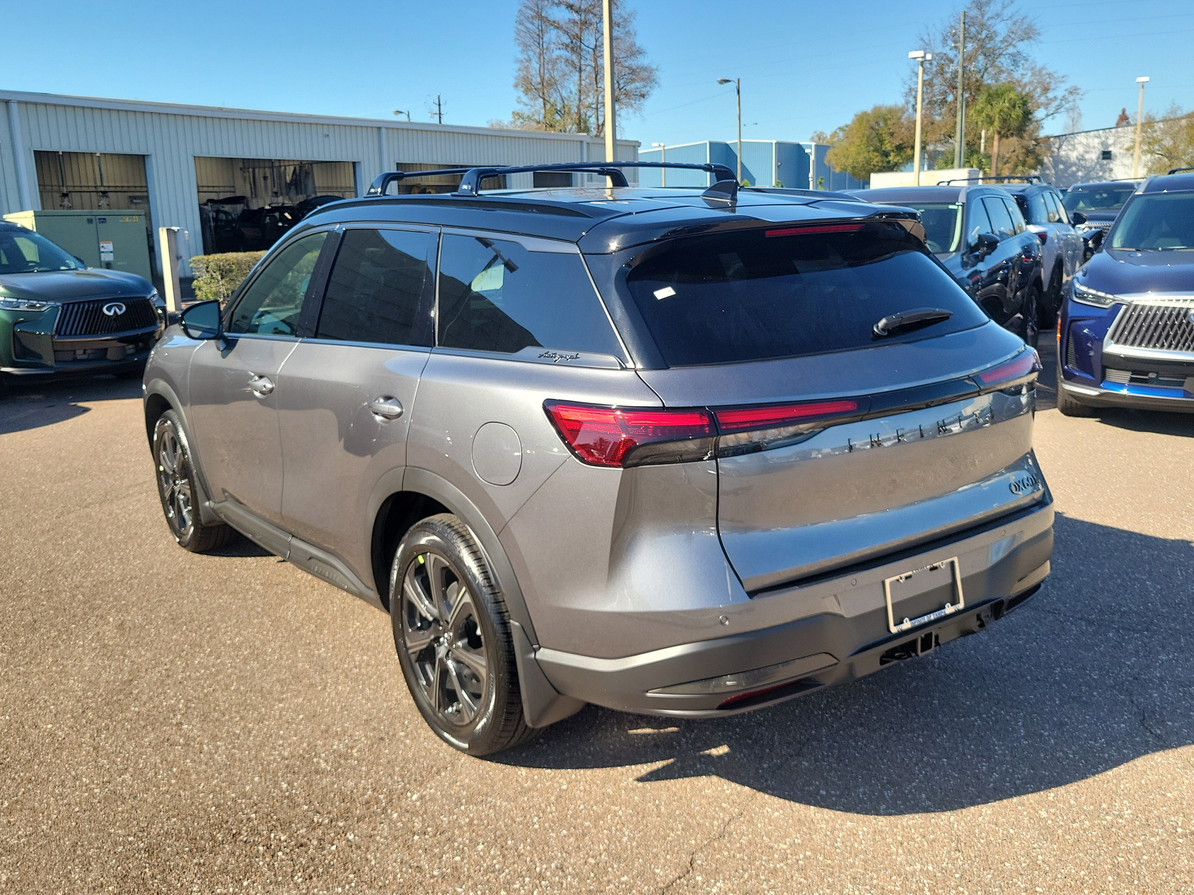 New 2026 INFINITI QX60 Autograph w/ Dark Cargo Package image 4
