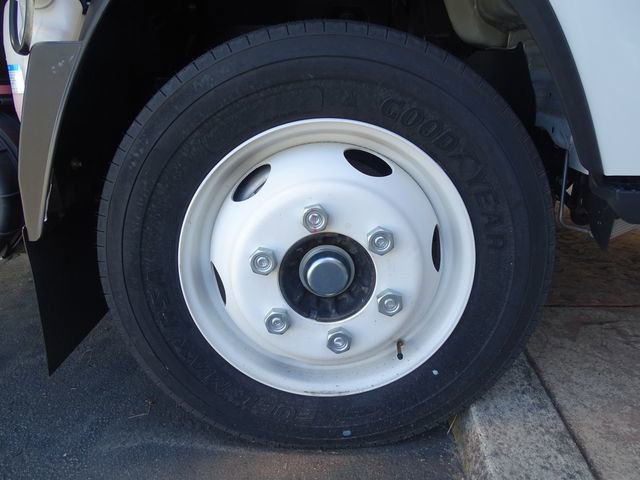 Used 2024 Isuzu NQR image 6