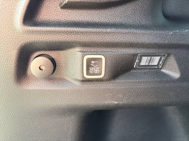 Used 2023 Jeep Grand Cherokee L Laredo AWD/4WD image 25
