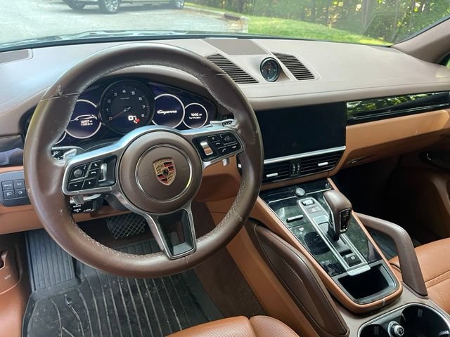 Used 2023 Porsche Cayenne AWD/4WD image 6
