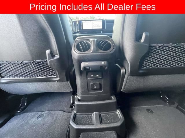 Used 2025 Jeep Wrangler Unlimited Sahara w/ Safety Group AWD/4WD image 19