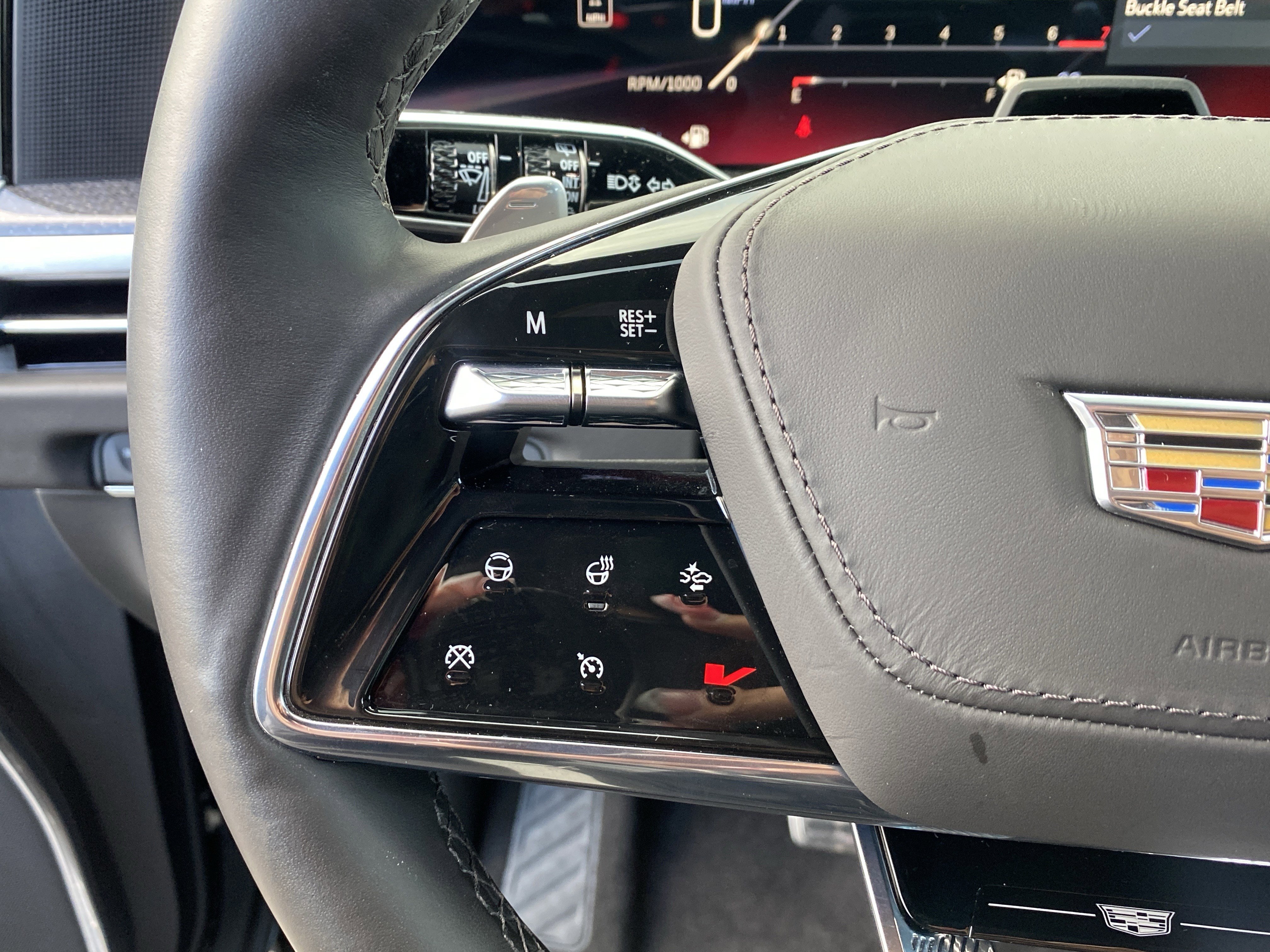 Used 2025 Cadillac Escalade V image 39