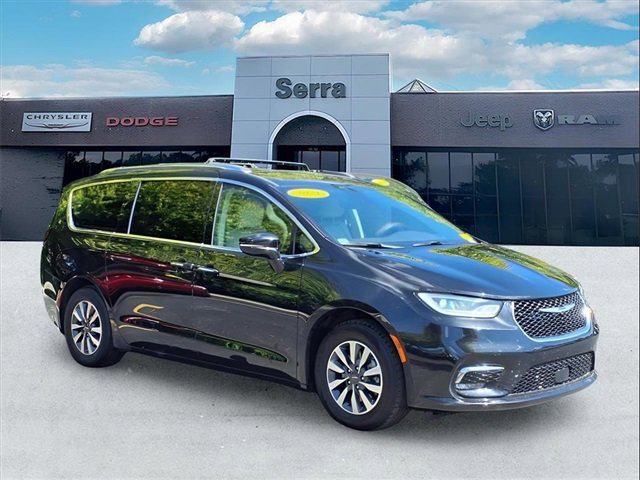 Used 2021 Chrysler Pacifica Touring-L