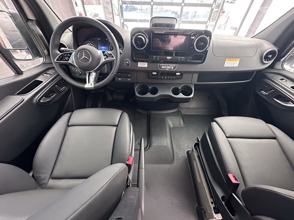 New 2025 Mercedes-Benz Sprinter 2500 image 2