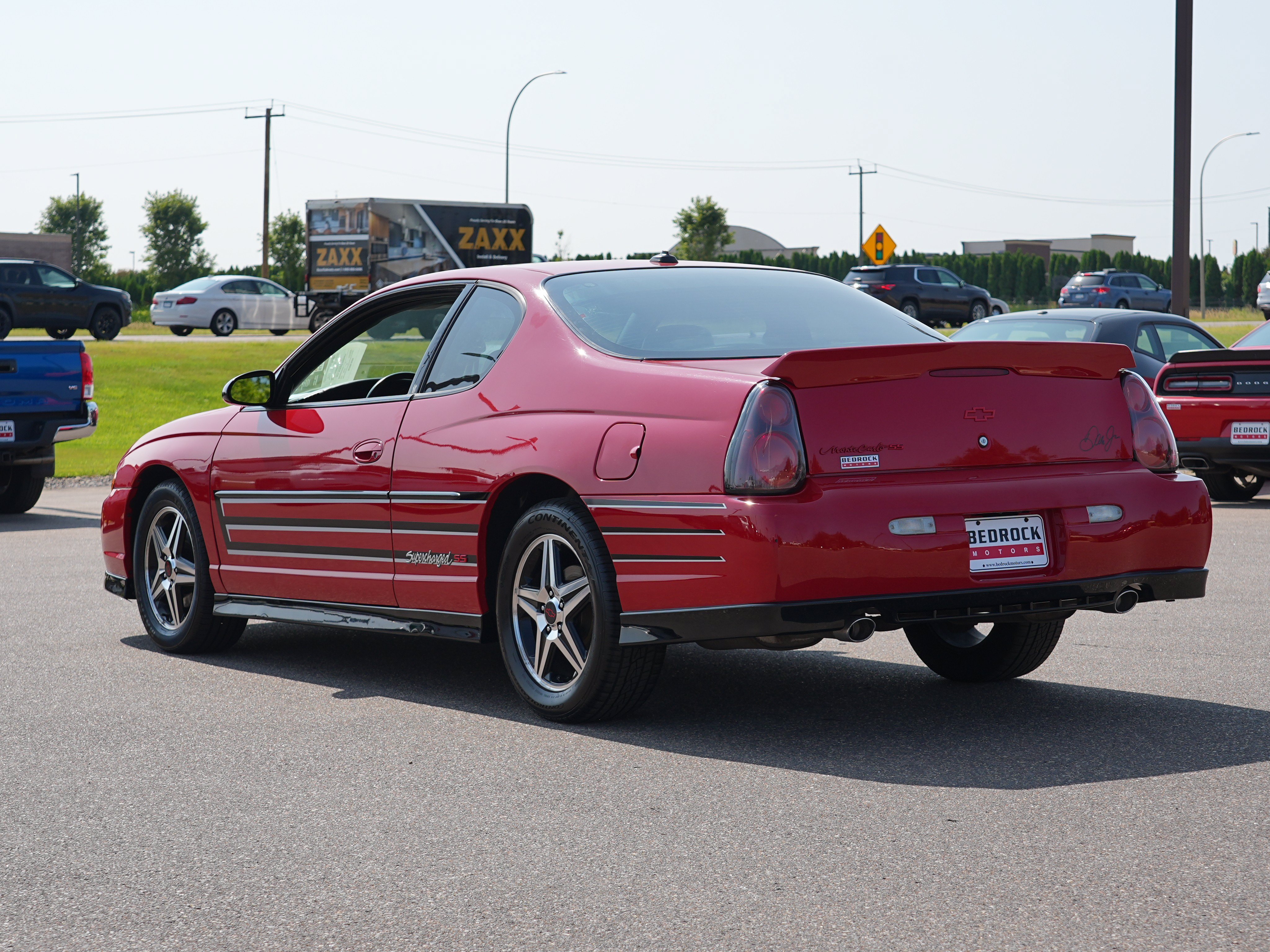 Used 2004 Chevrolet Monte Carlo SS w/ Dale Earnhardt Jr. Package FWD image 5