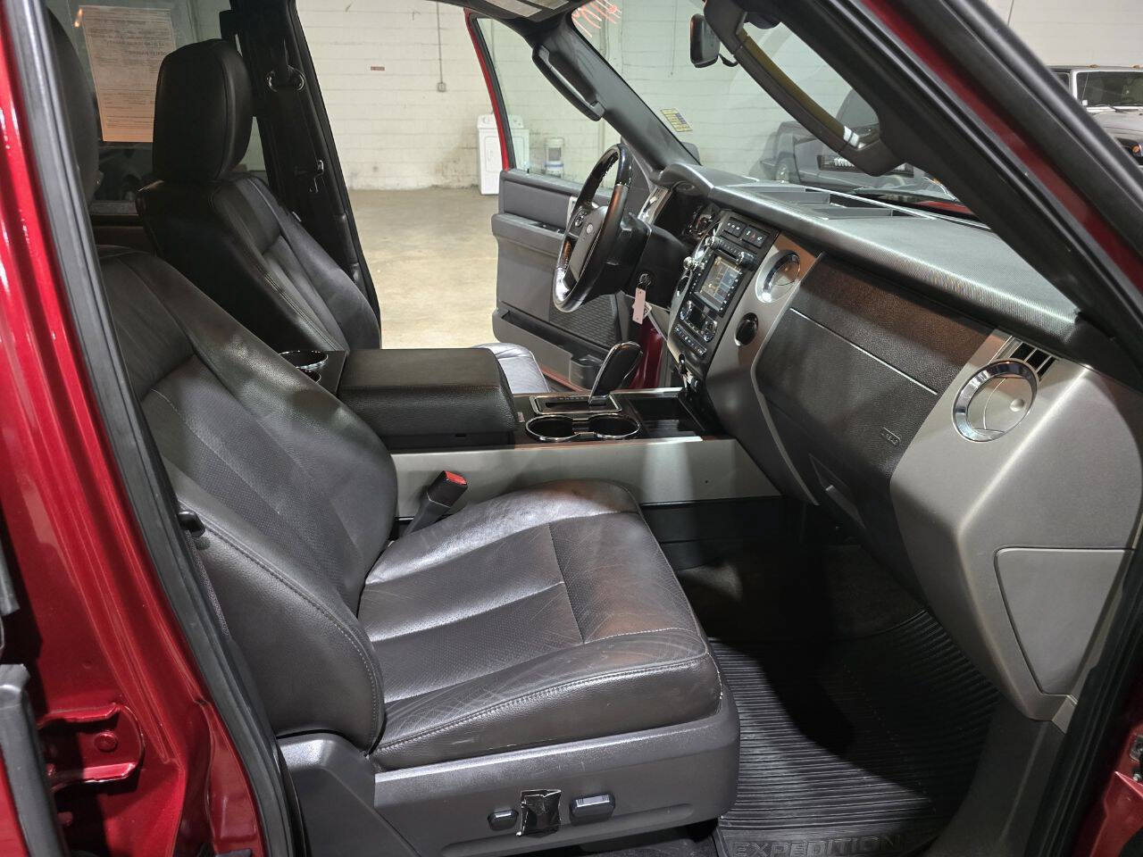 Used 2014 Ford Expedition EL Limited w/ Equipment Group 301A AWD/4WD image 36