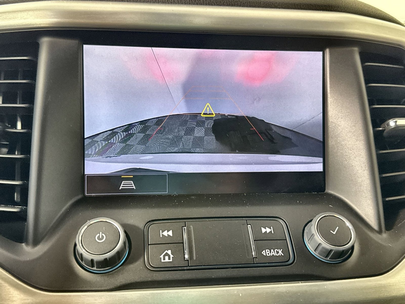 Used 2023 GMC Acadia SLT w/ Preferred Package image 19