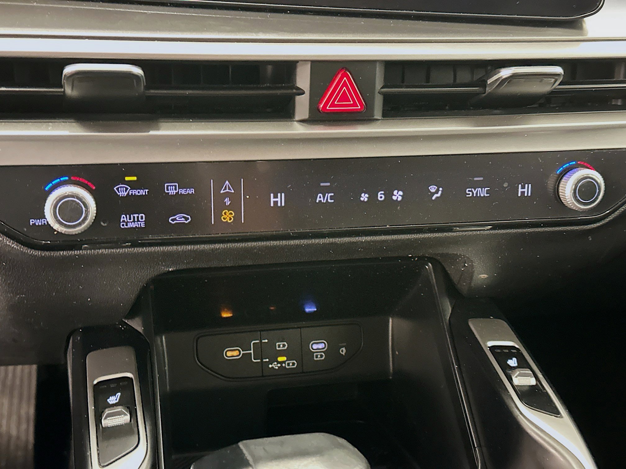 Used 2024 Kia Sorento S image 24