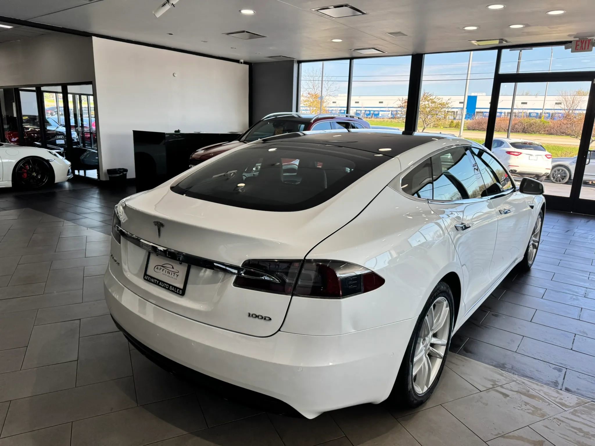 Used 2018 Tesla Model S 100D image 5