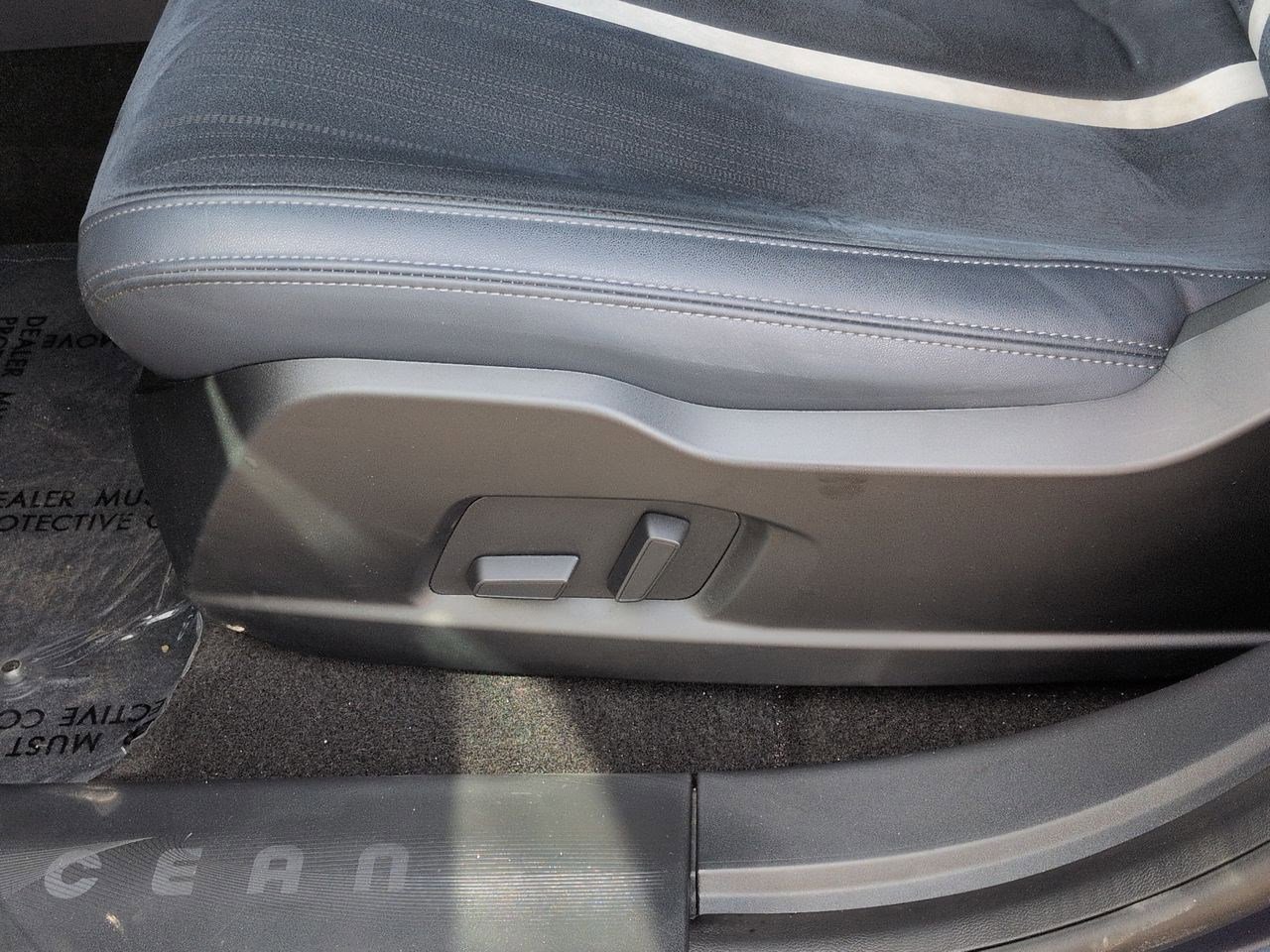 Used 2023 Fisker Ocean One image 21